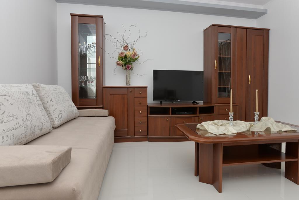 Ivana Apartments Макарска Экстерьер фото