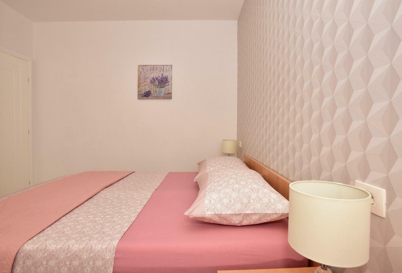 Ivana Apartments Макарска Экстерьер фото