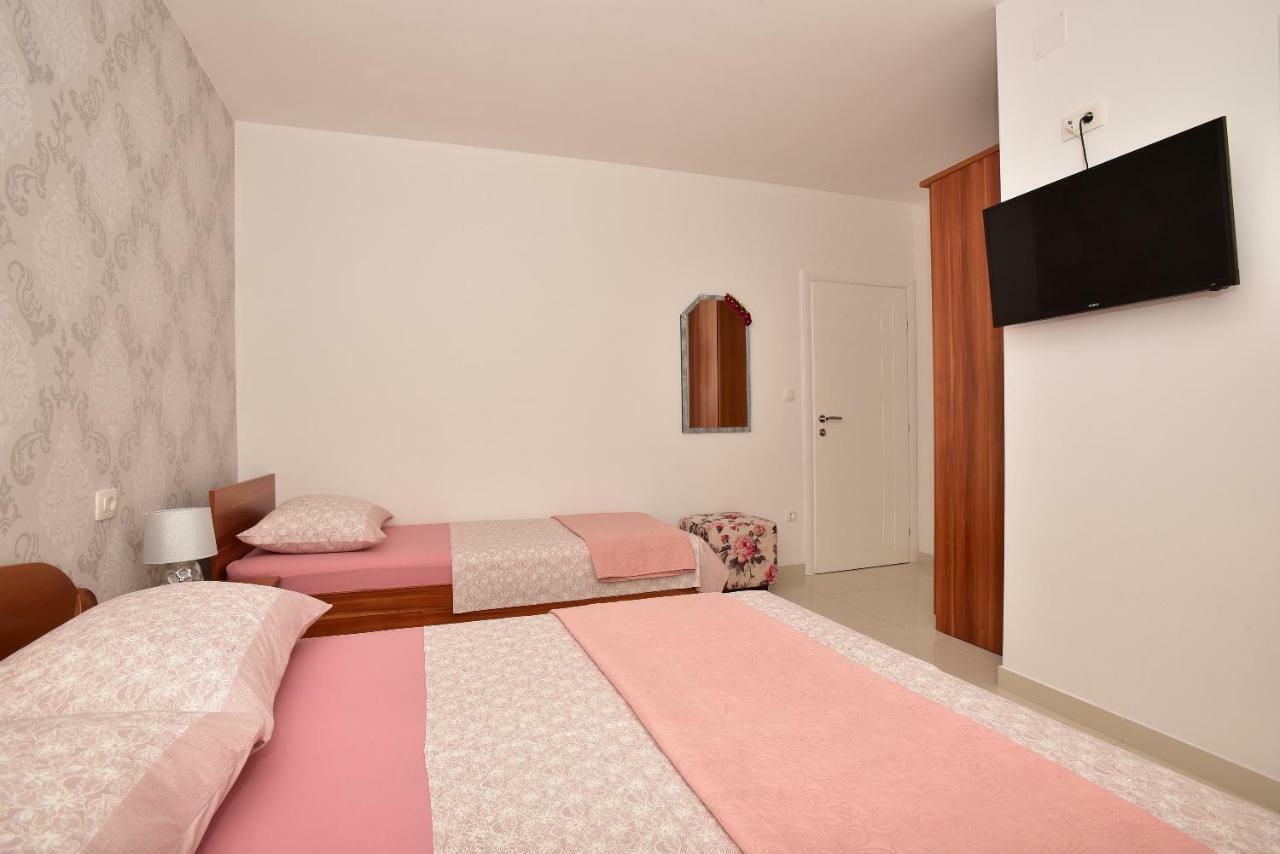 Ivana Apartments Макарска Экстерьер фото