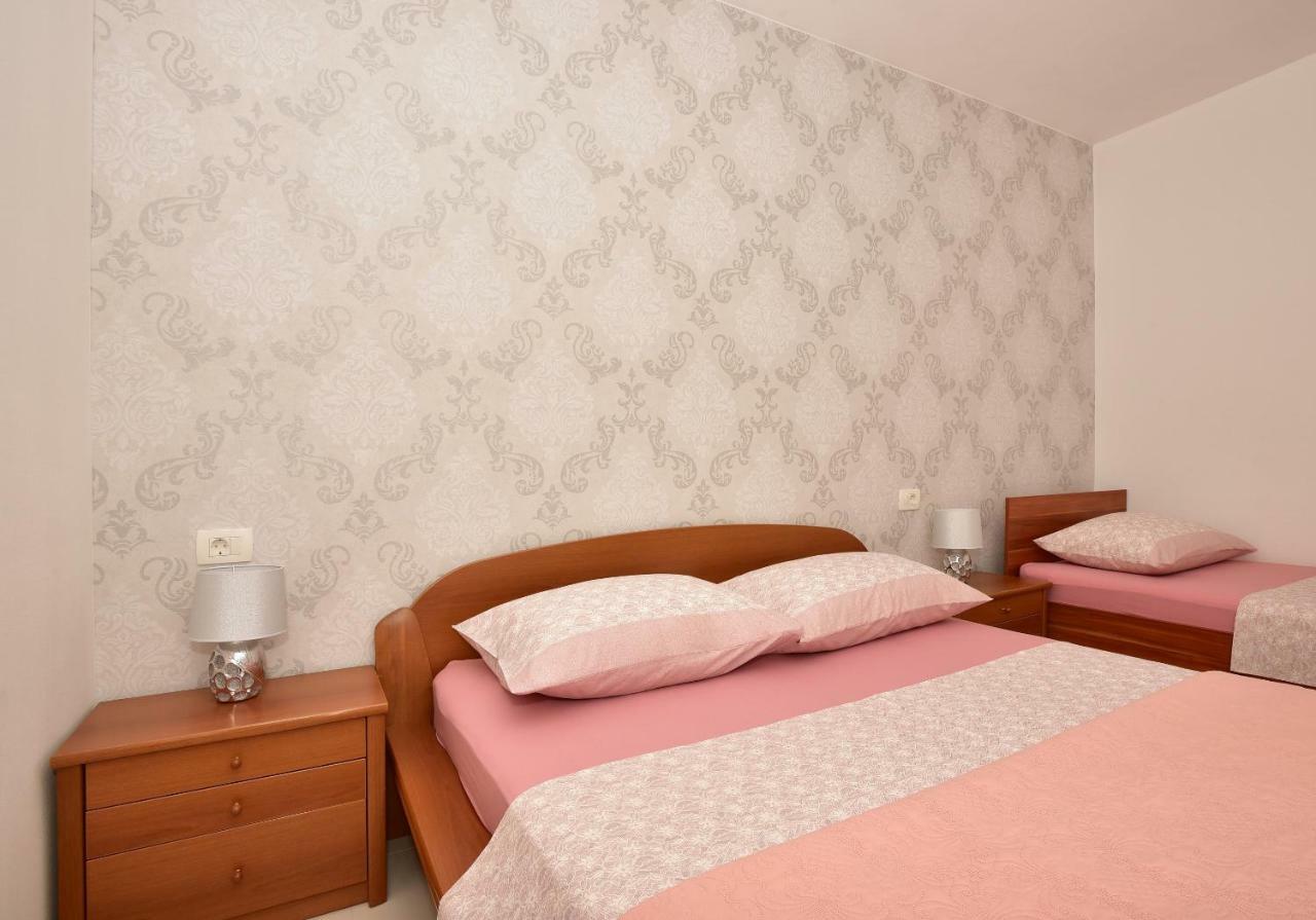 Ivana Apartments Макарска Экстерьер фото