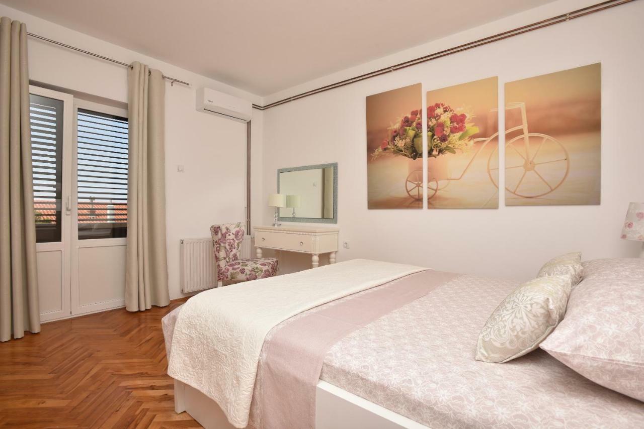 Ivana Apartments Макарска Экстерьер фото
