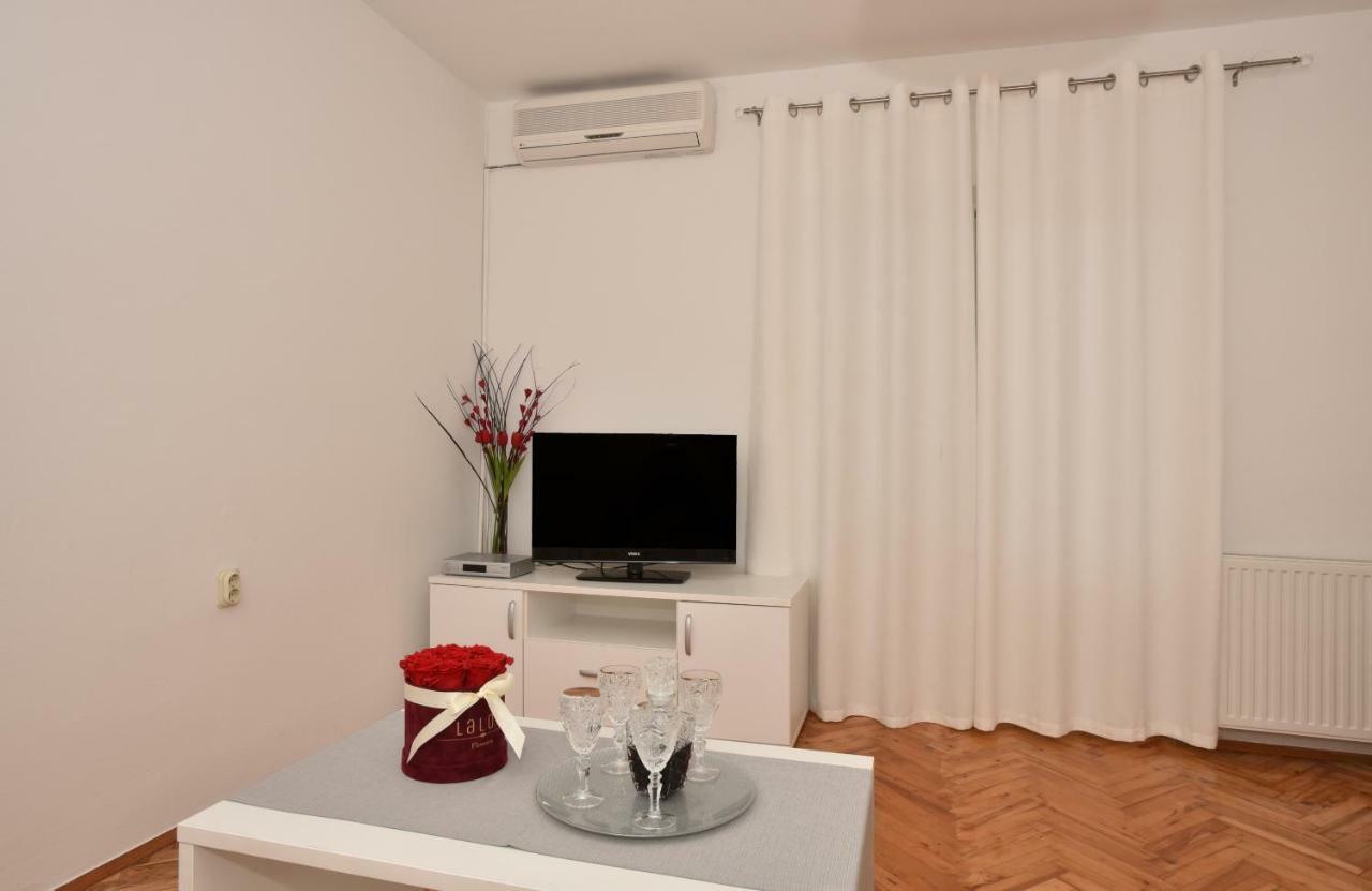 Ivana Apartments Макарска Экстерьер фото