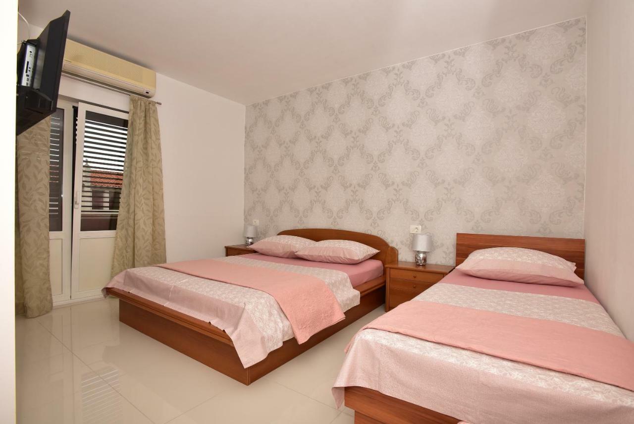 Ivana Apartments Макарска Экстерьер фото
